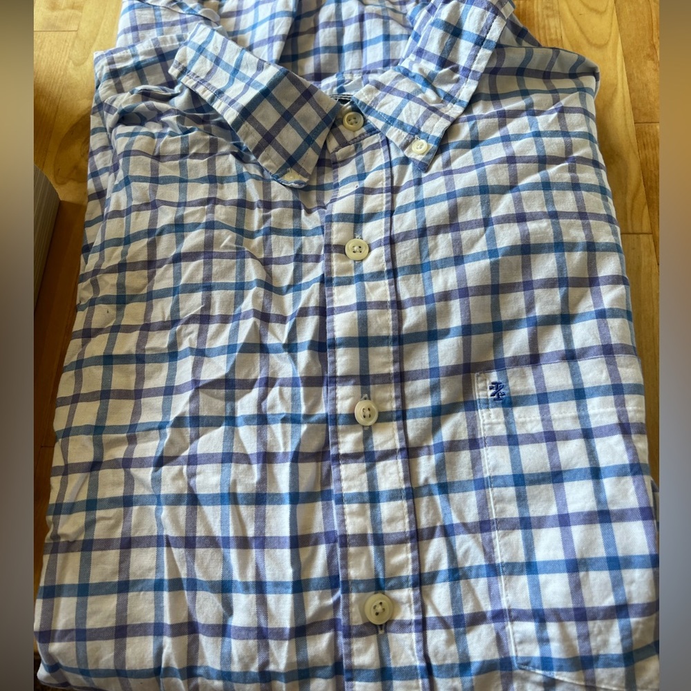 Izod button up